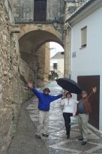Do you think that we are singing in the rain in Alhama