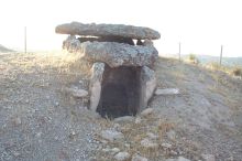 On of the most complete dolmenes that we saw around Gorafe (there were many we did not see also).